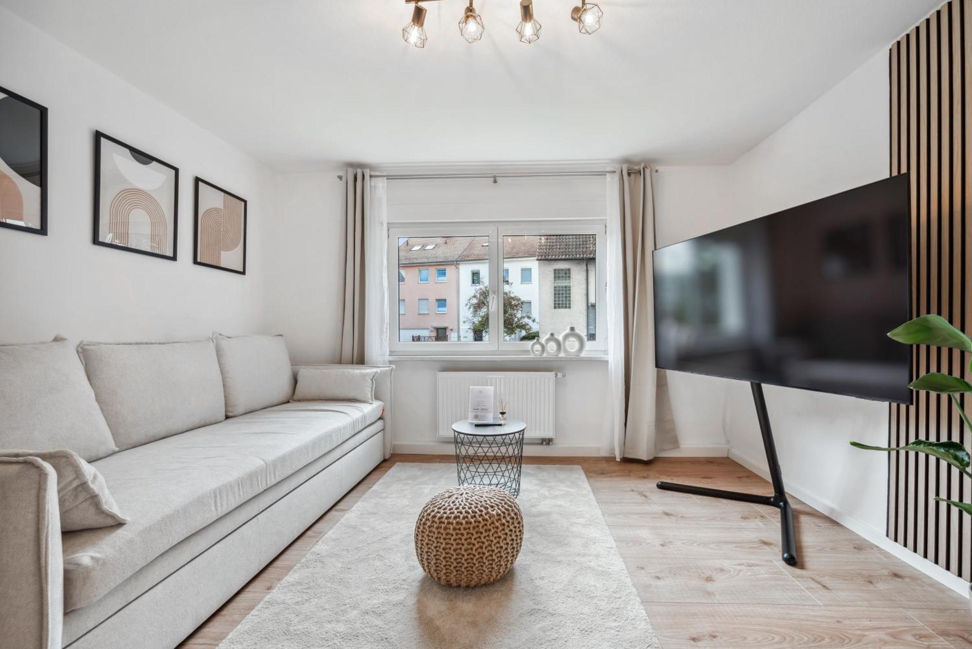 Malu Rooms - Ruhige Lage, Erdgeschoss, Smarttv, Netflix, 24H Checkin, Лудвигсбург Екстериор снимка