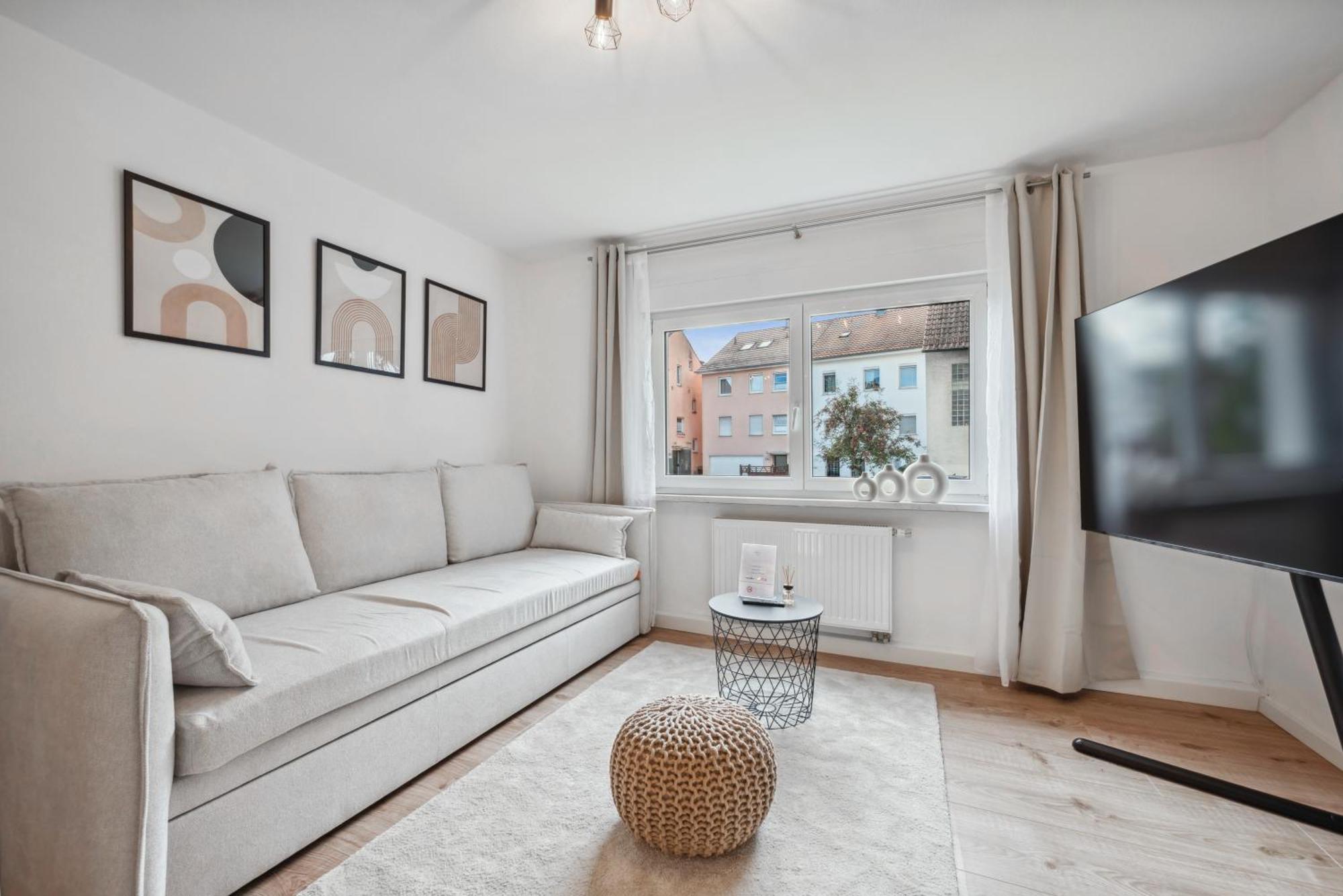 Malu Rooms - Ruhige Lage, Erdgeschoss, Smarttv, Netflix, 24H Checkin, Лудвигсбург Екстериор снимка
