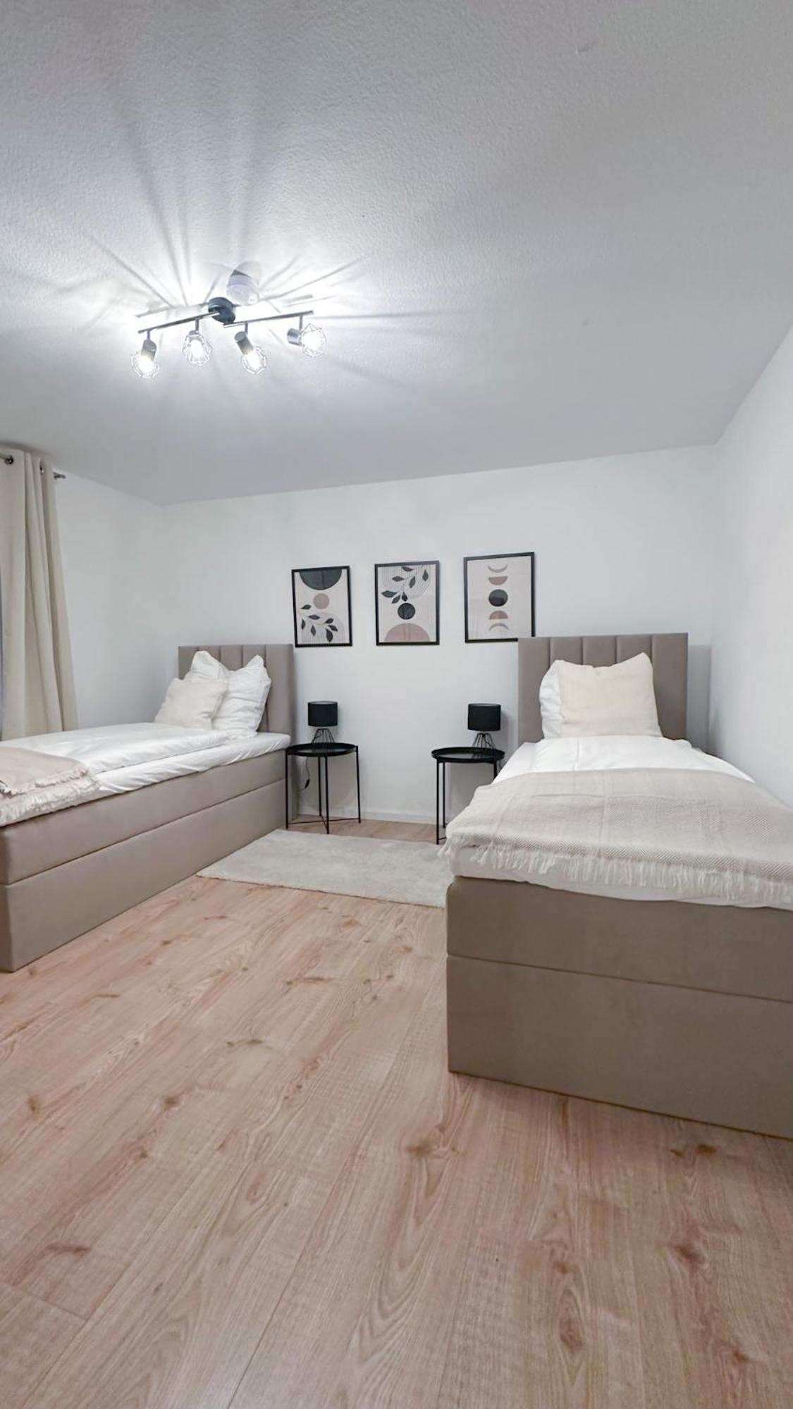 Malu Rooms - Ruhige Lage, Erdgeschoss, Smarttv, Netflix, 24H Checkin, Лудвигсбург Екстериор снимка