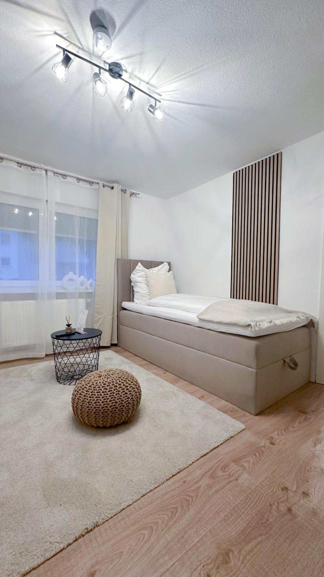 Malu Rooms - Ruhige Lage, Erdgeschoss, Smarttv, Netflix, 24H Checkin, Лудвигсбург Екстериор снимка