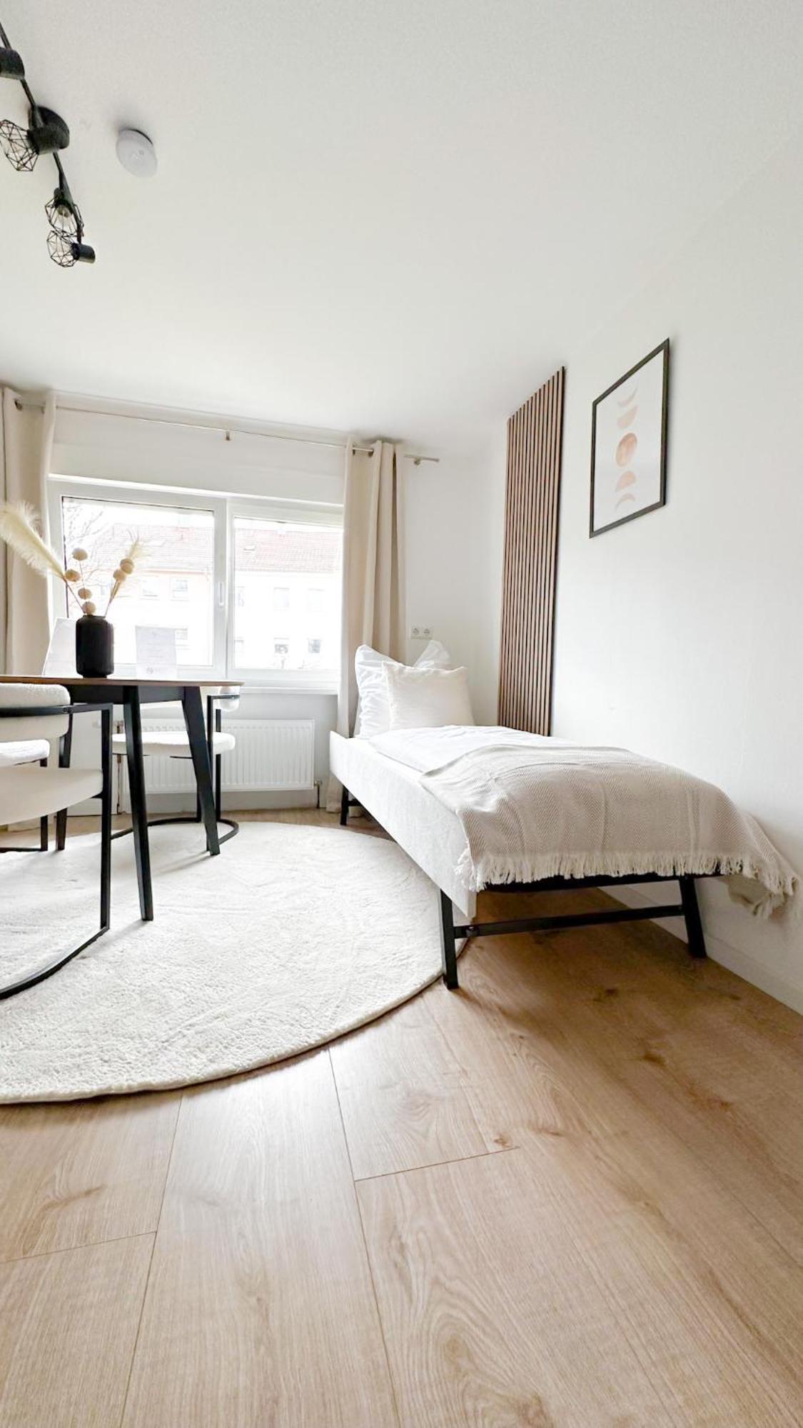 Malu Rooms - Ruhige Lage, Erdgeschoss, Smarttv, Netflix, 24H Checkin, Лудвигсбург Екстериор снимка